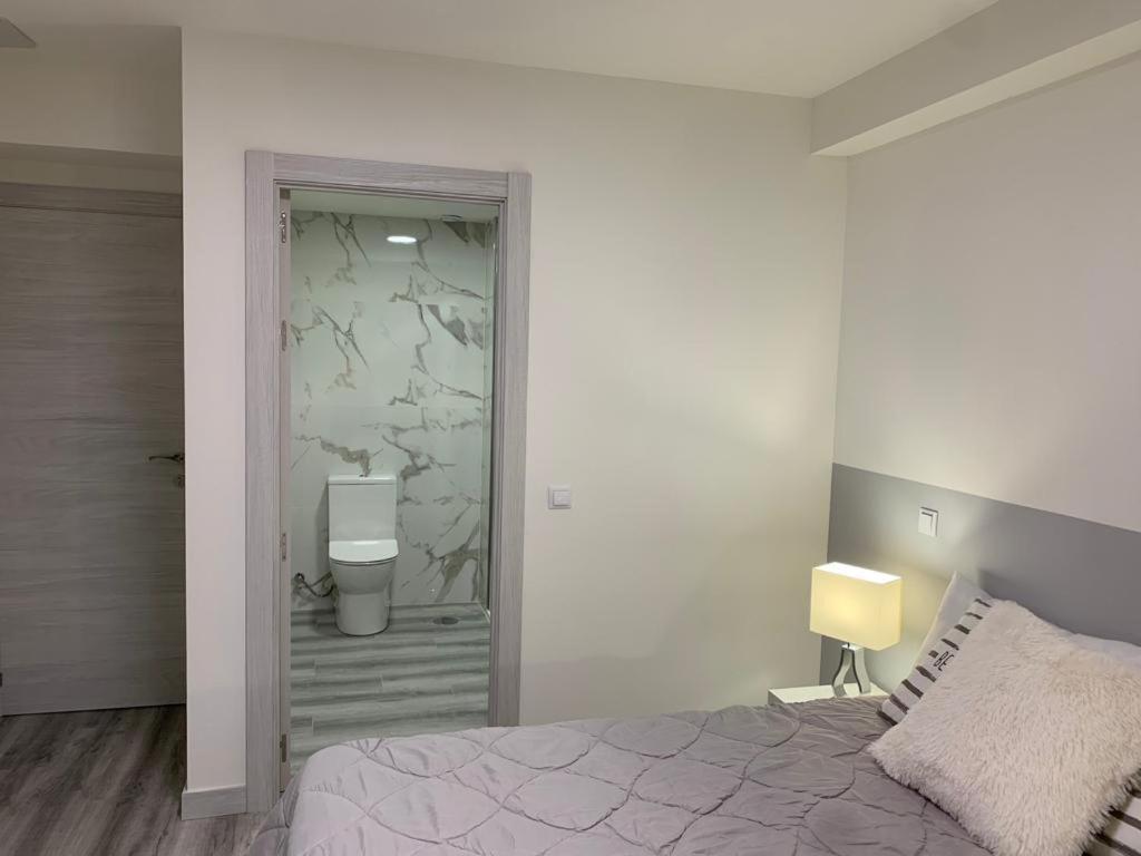 Mirrooms Oviedo Bagian luar foto