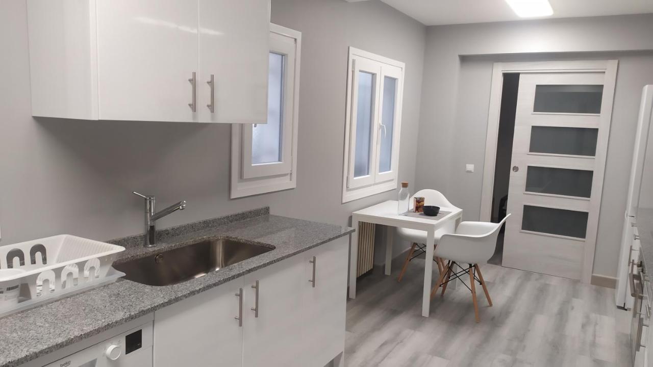 Mirrooms Oviedo Bagian luar foto