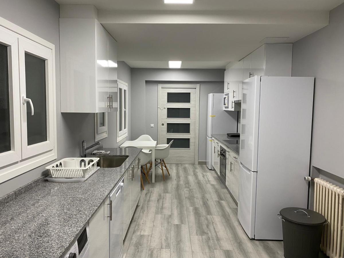 Mirrooms Oviedo Bagian luar foto