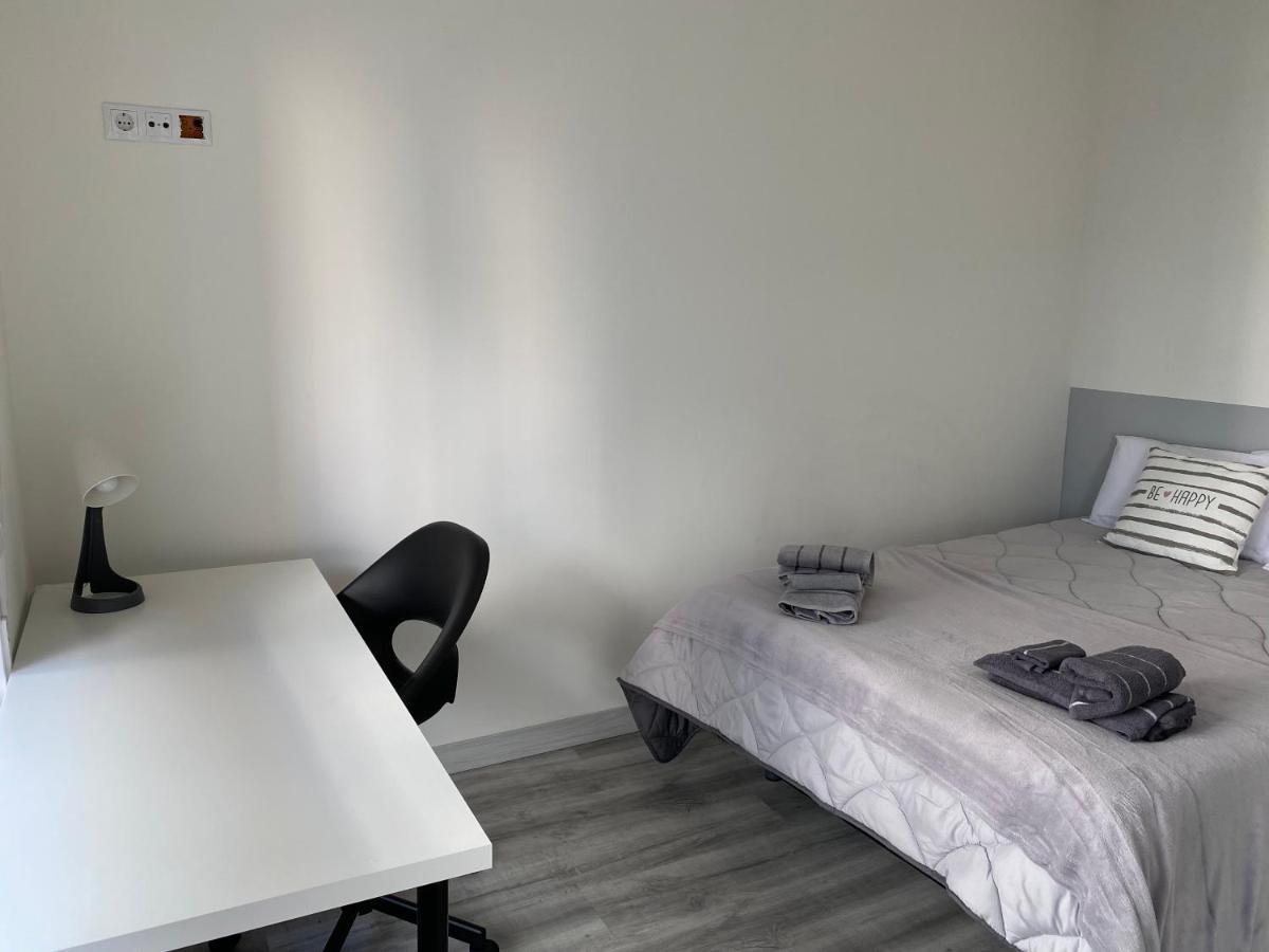 Mirrooms Oviedo Bagian luar foto