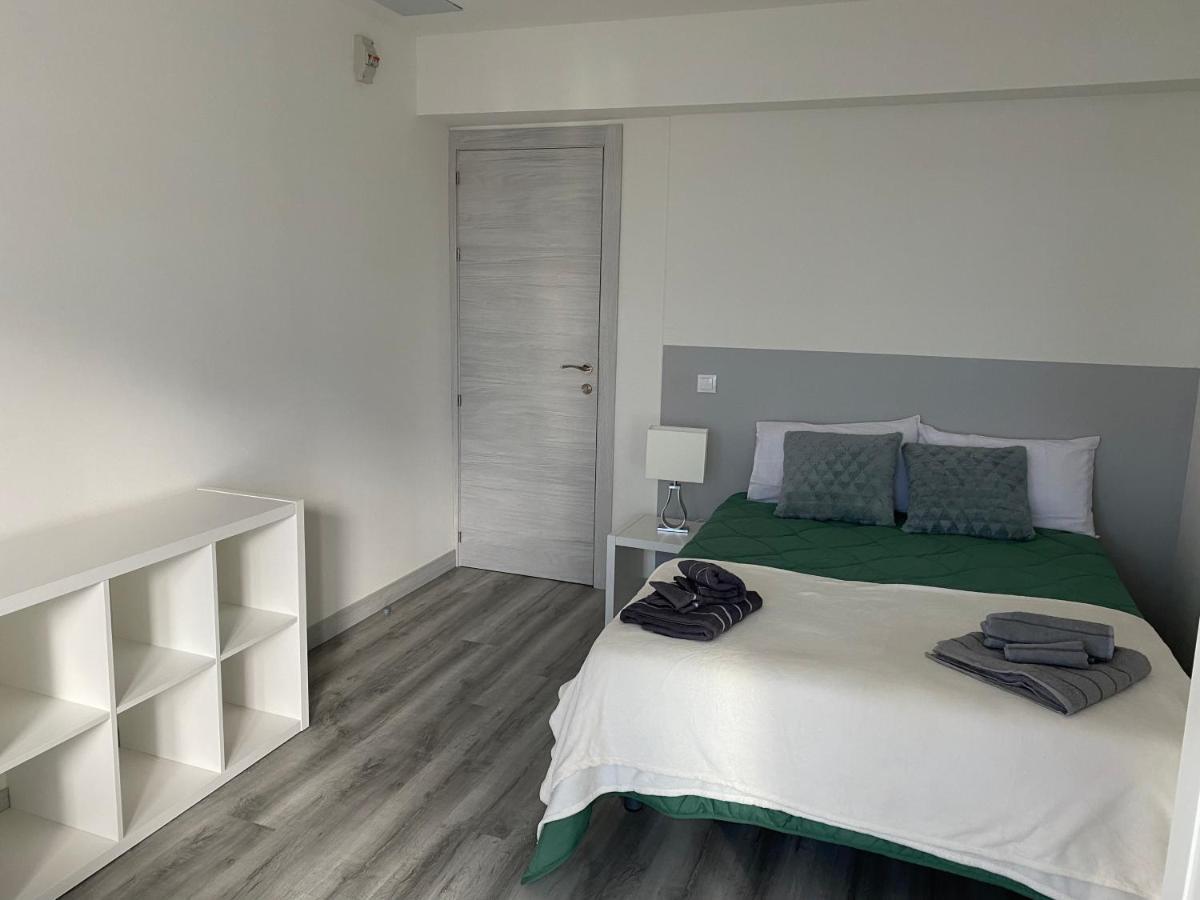 Mirrooms Oviedo Bagian luar foto