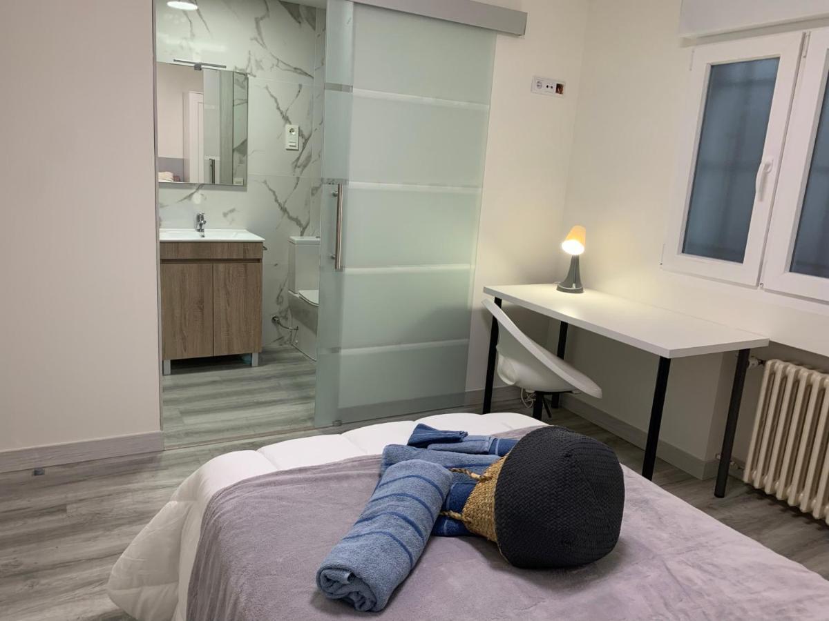Mirrooms Oviedo Bagian luar foto