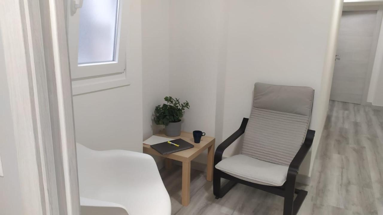 Mirrooms Oviedo Bagian luar foto